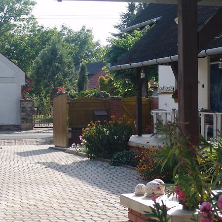 Bed and Breakfast Eifert Ház Balatongyörök Esterno foto