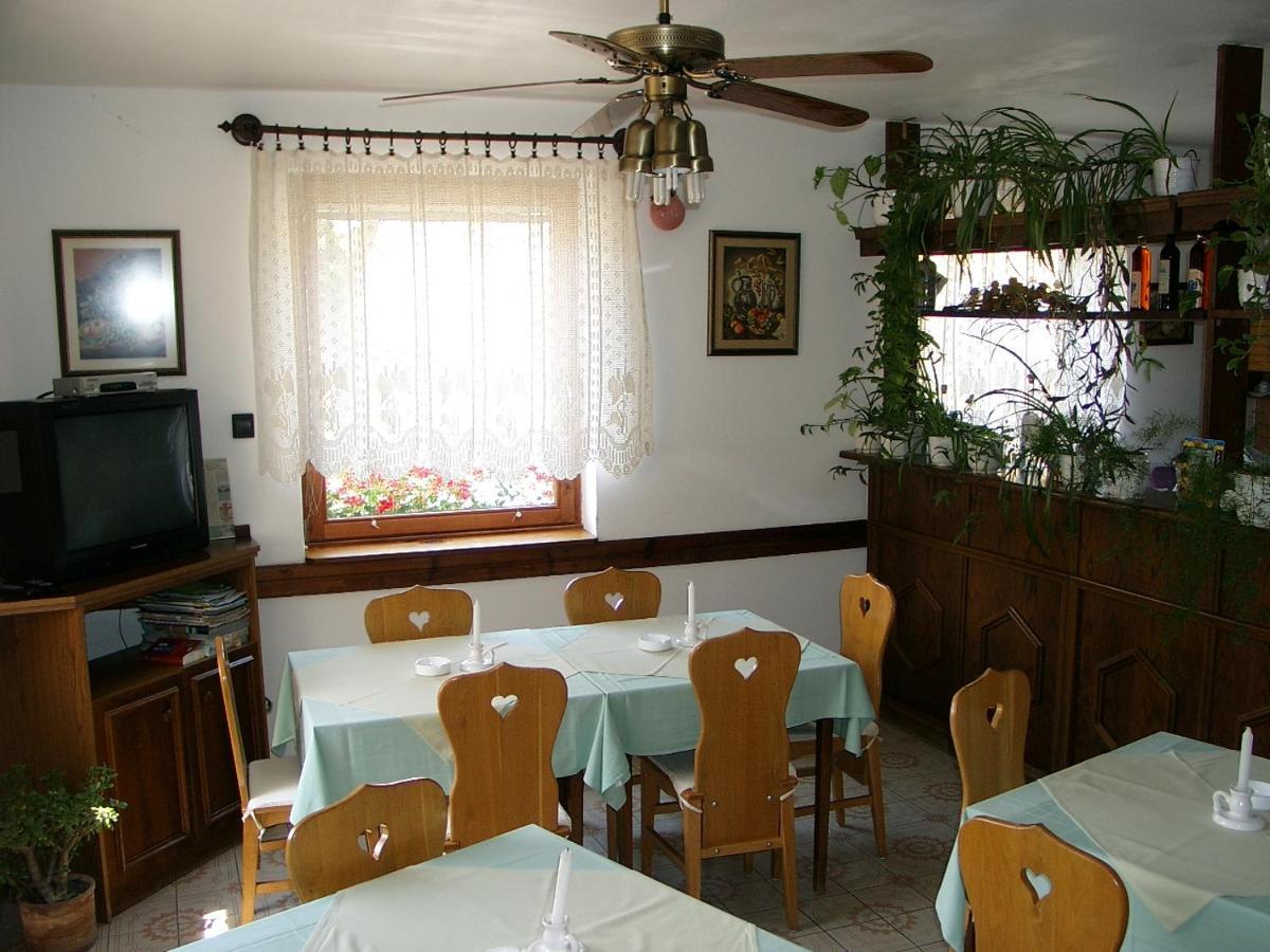 Bed and Breakfast Eifert Ház Balatongyörök Esterno foto