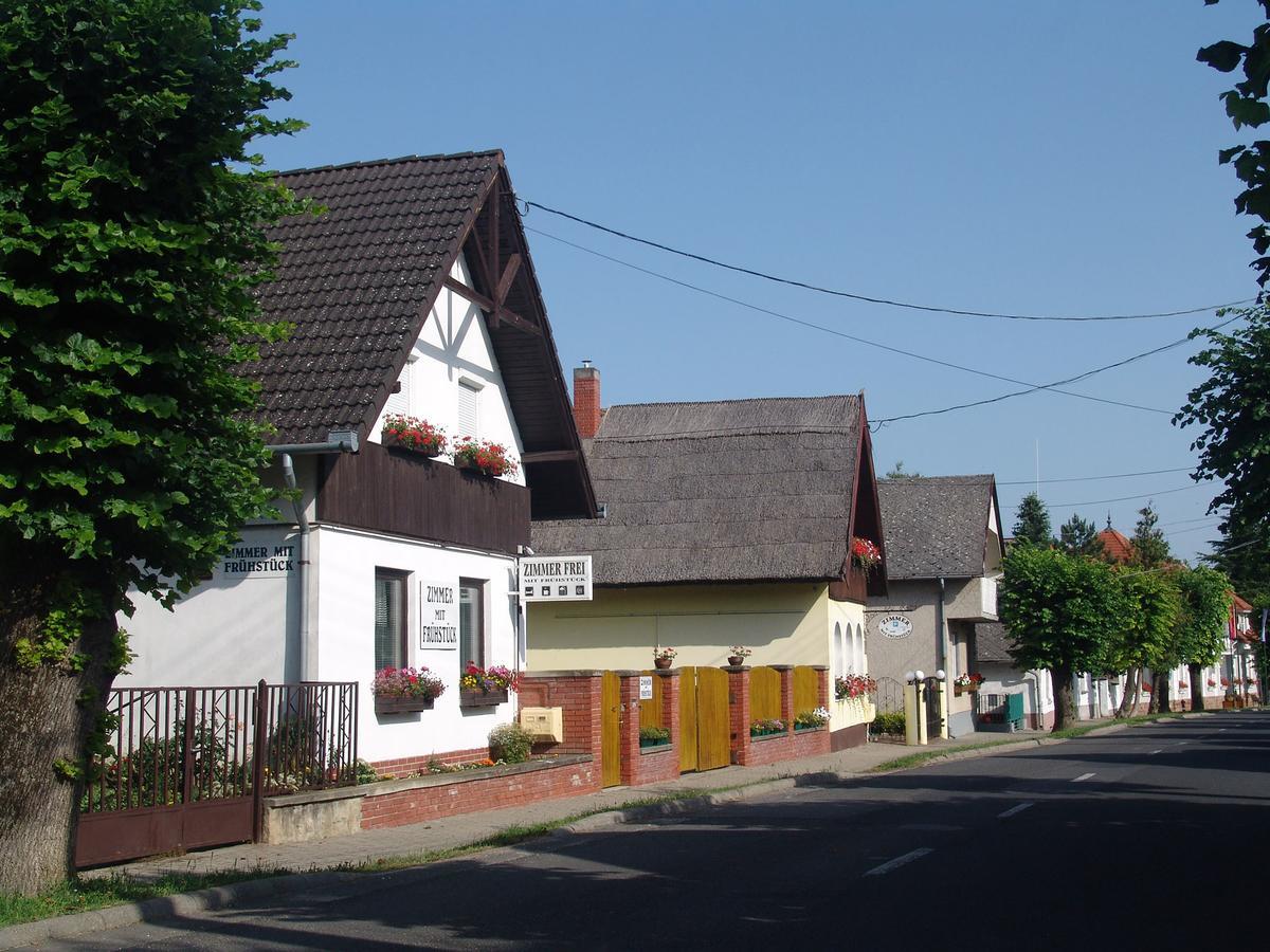 Bed and Breakfast Eifert Ház Balatongyörök Esterno foto